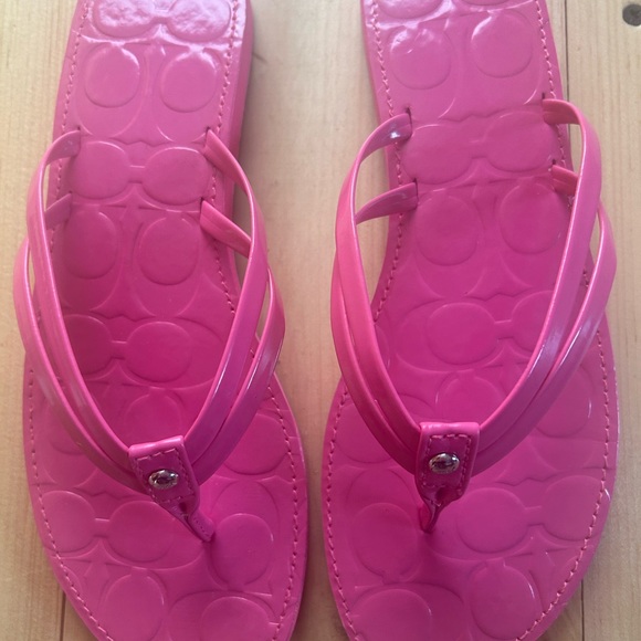 Coach hot pink flip flop never been worn in box. - Picture 3 of 5